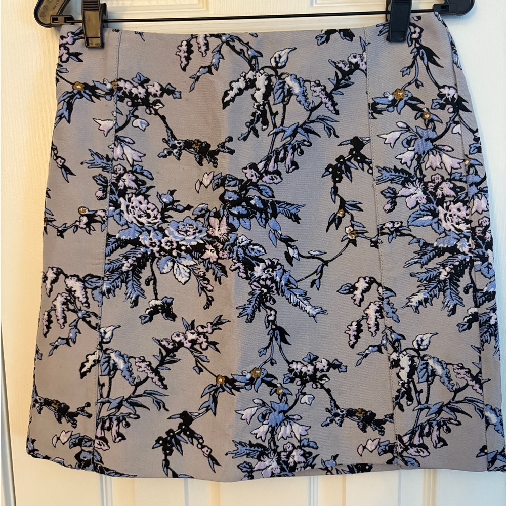 LOFT Gray Lilac Floral Print
Mini Skirt
